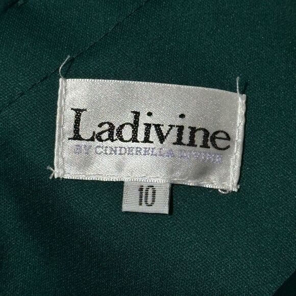 LaDivine Wrap-Effect Emerald Satin Gown 10 Formal Wedding Christmas Gala Glam - Picture 11 of 16